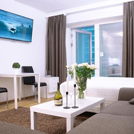 City Center 1R Studio With Perfect View, Parking Oulu Exterior photo