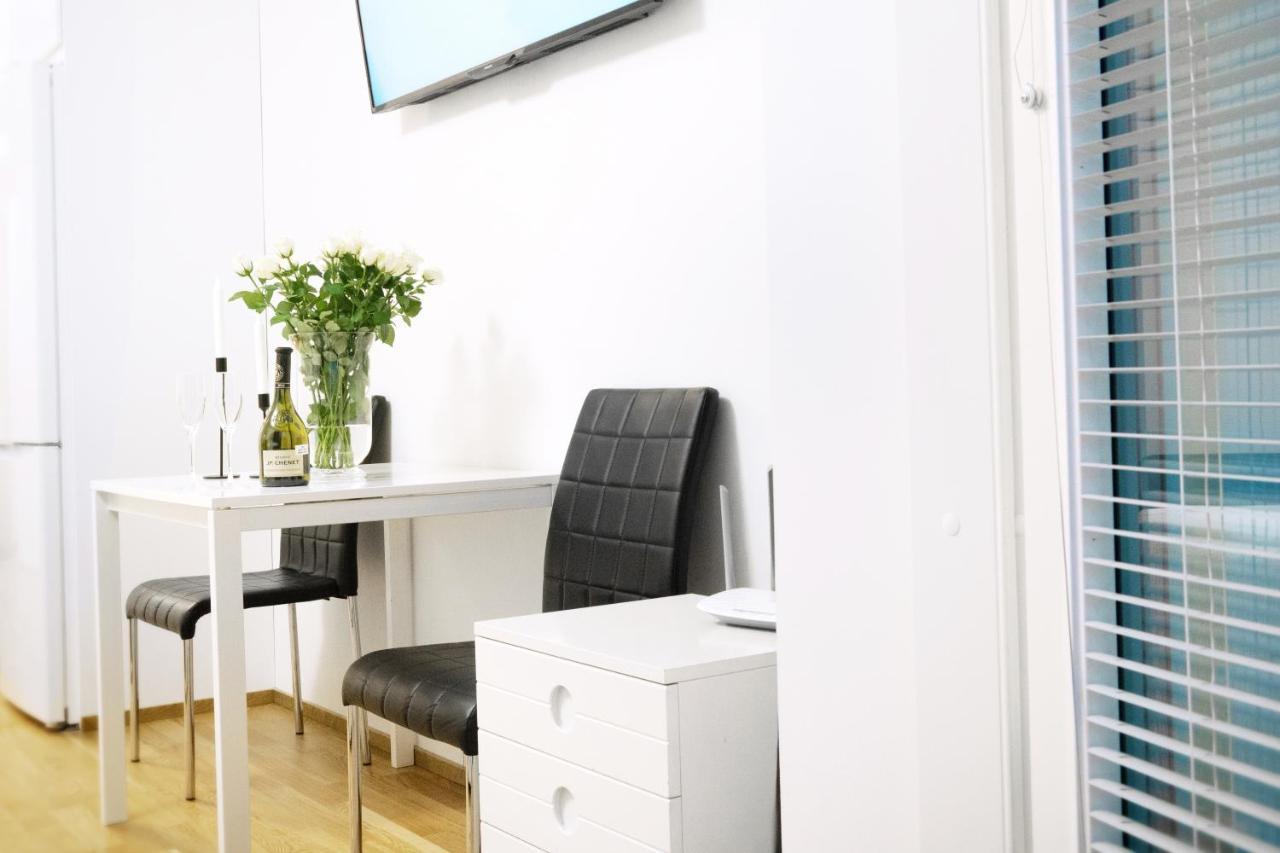 City Center 1R Studio With Perfect View, Parking Oulu Exterior photo
